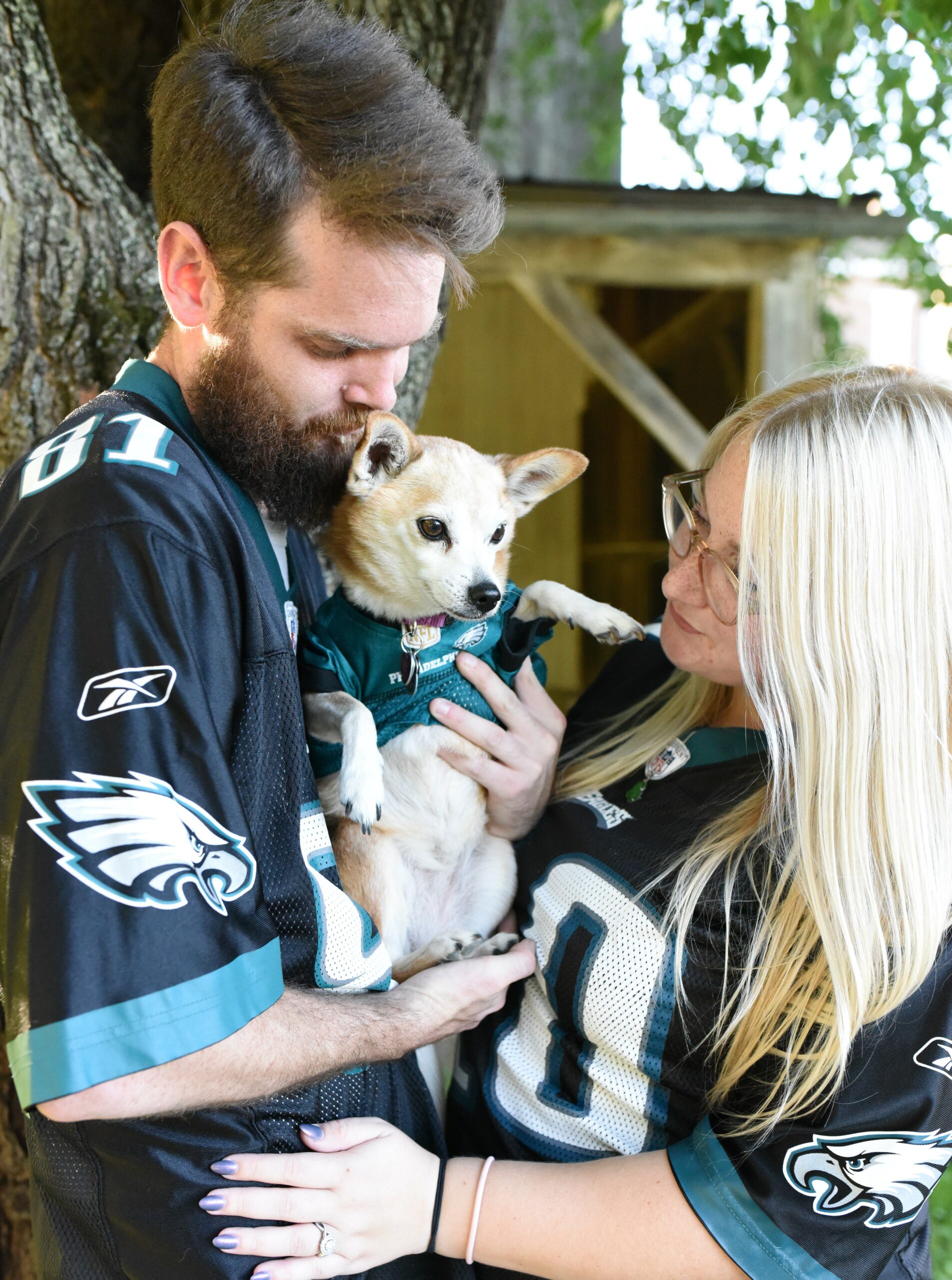Ari Dunn - Family with Puppy